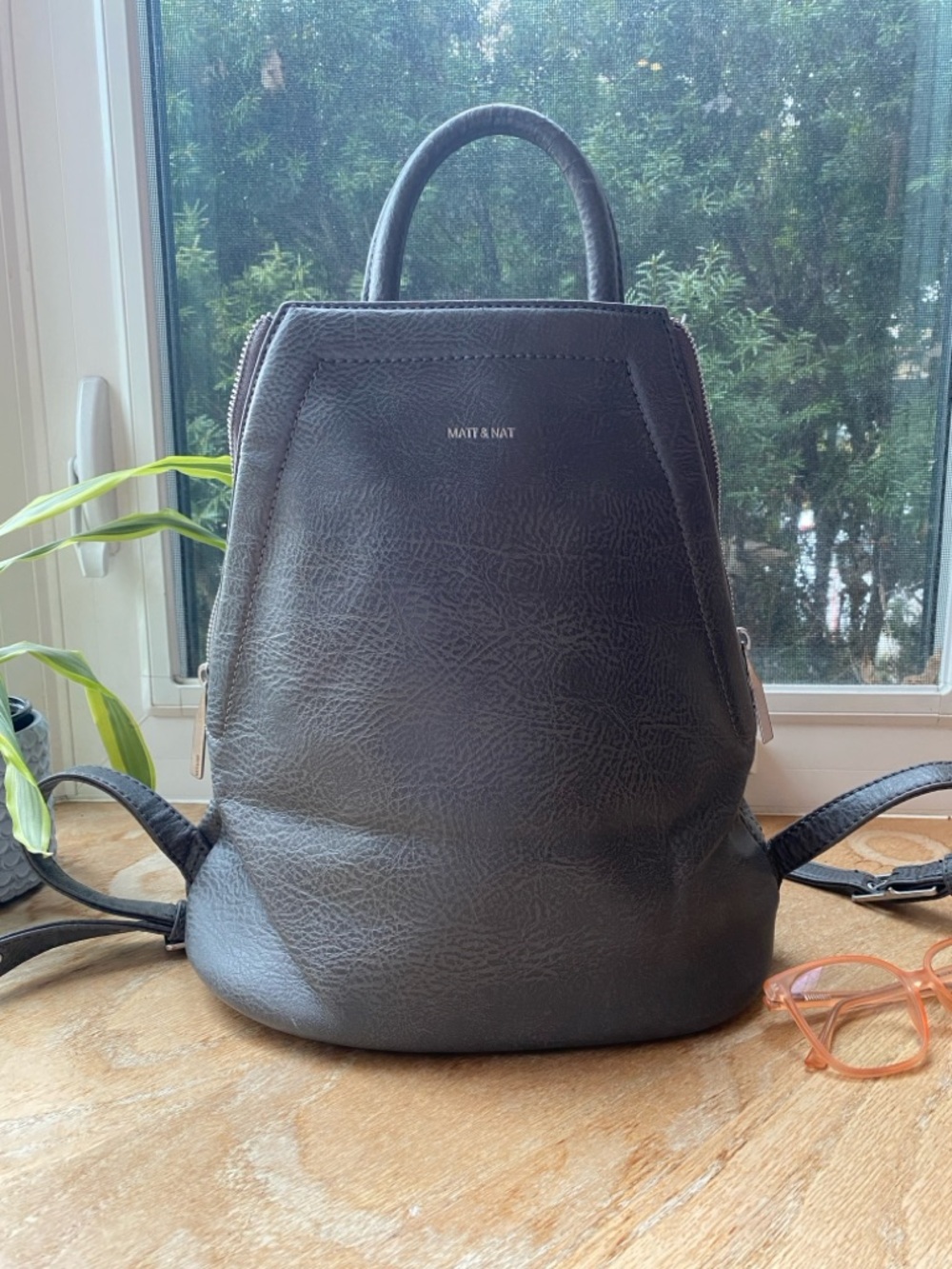 Bourse Matt & Nat Black Vegan Leather Backpack